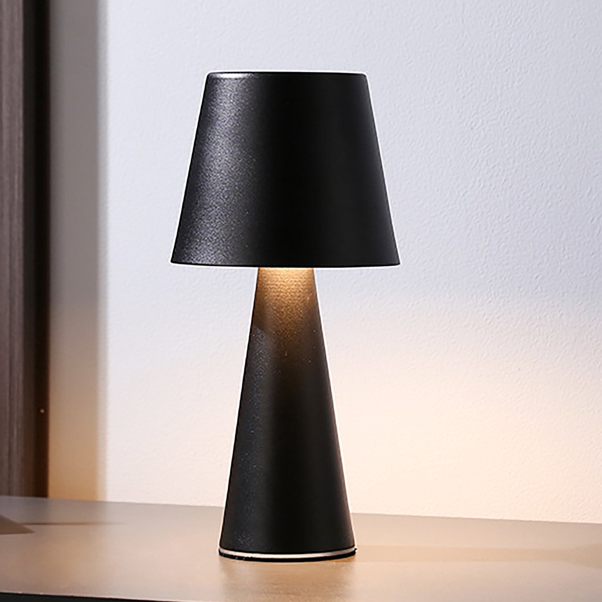 FJORD | LED Tischlampe Touch-dimmbar & aufladbar